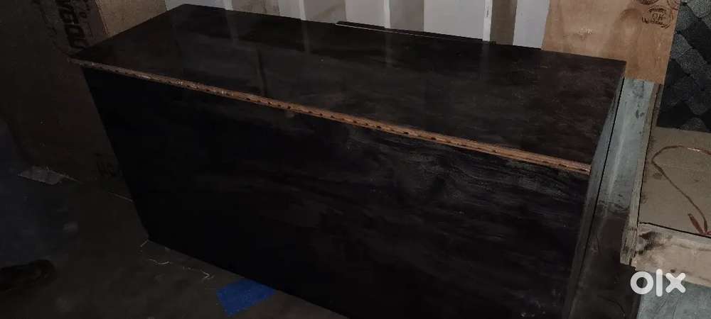 Shop counter and selfs