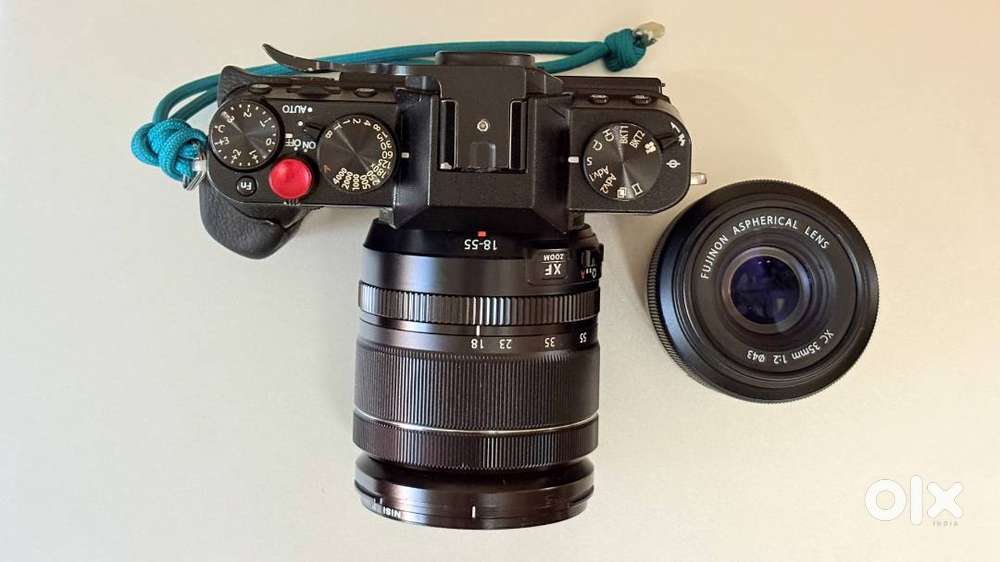 Fujifilm XT-20 with XF 18-55 lens & XC 35 mm F2