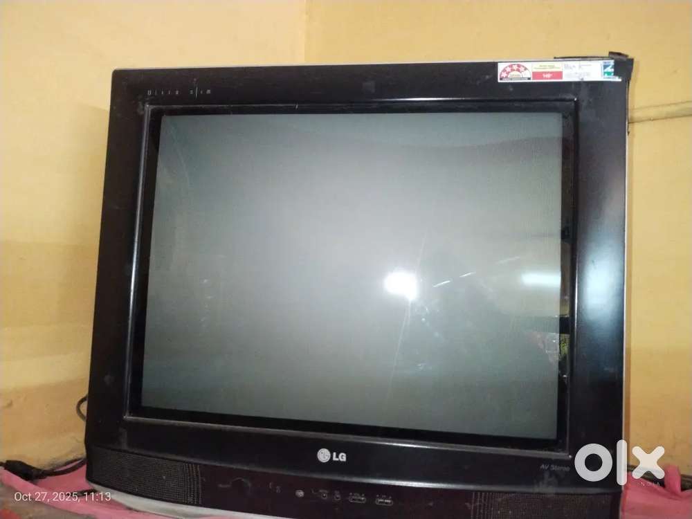 LG TV 2011 MODEL VERY GOOD CONDITION