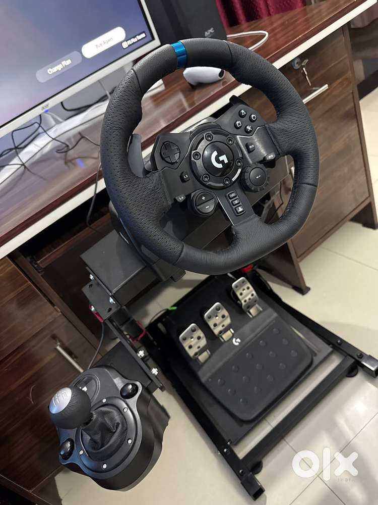 PS5 slim with Wheel steering G923 and 3 Remote Ps5 Camera All acc