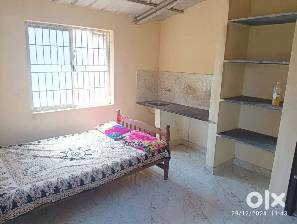 Twin Accomodation available for ladies (students/working)