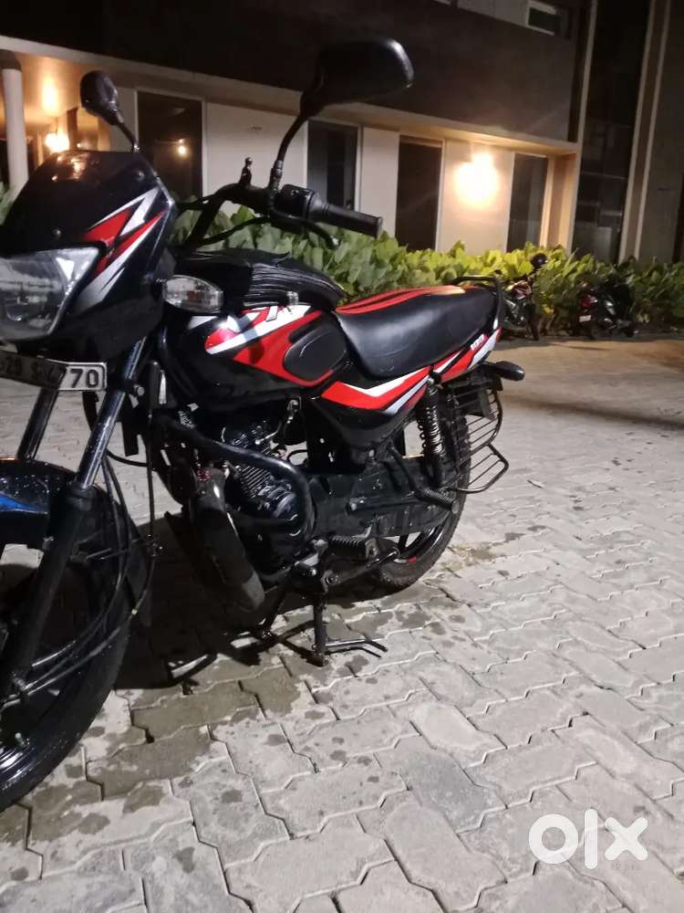 സെൽഫ് ഇല്ലാത്ത മോഡൽ ആണ്, നല്ല കണ്ടീഷൻ, 75to80 മൈലേജ് കിട്ടും,