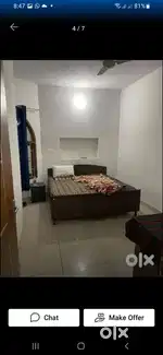 Independent Floor