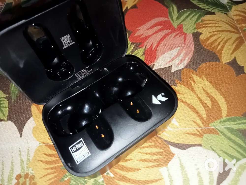 Earphone tws