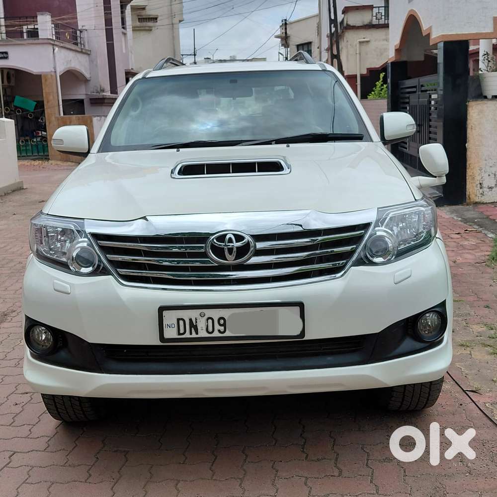 Toyota Fortuner 4X2 AT 2.8 Diesel, 2013, Diesel