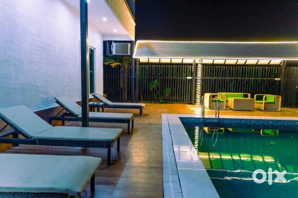 Female hiring for premium international club