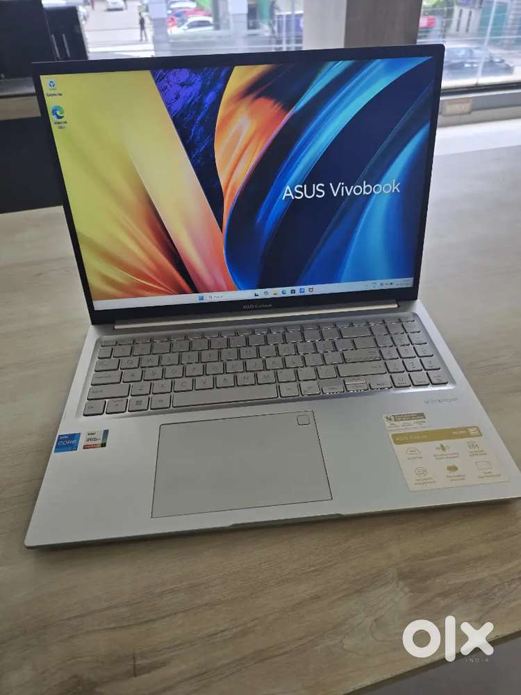 ASUS Vivobook i5