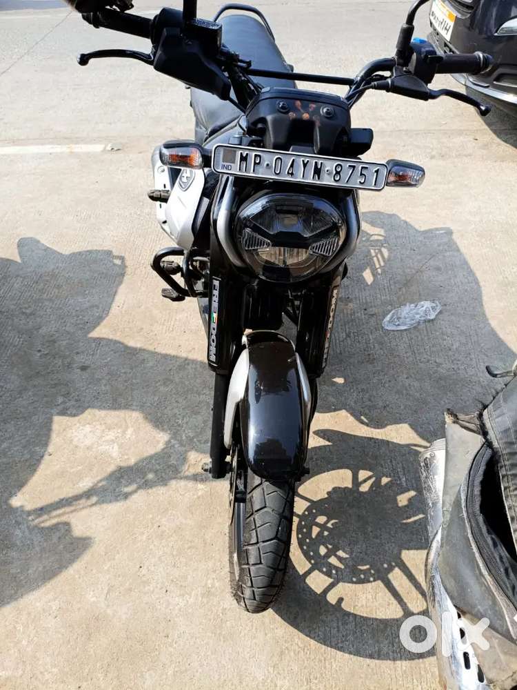 Bajaj Freedom 125 Top model 5 month old