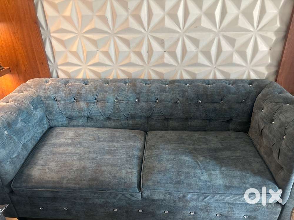 Sofa with no damage