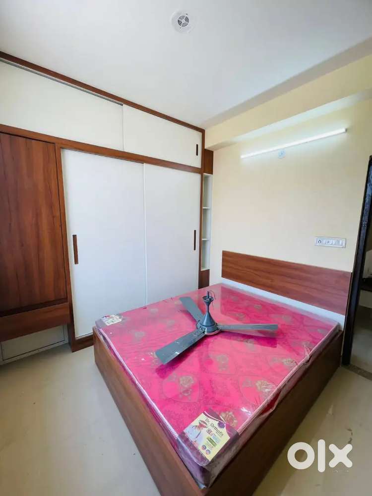 Plot,flat and rent flats in Mansarovar location