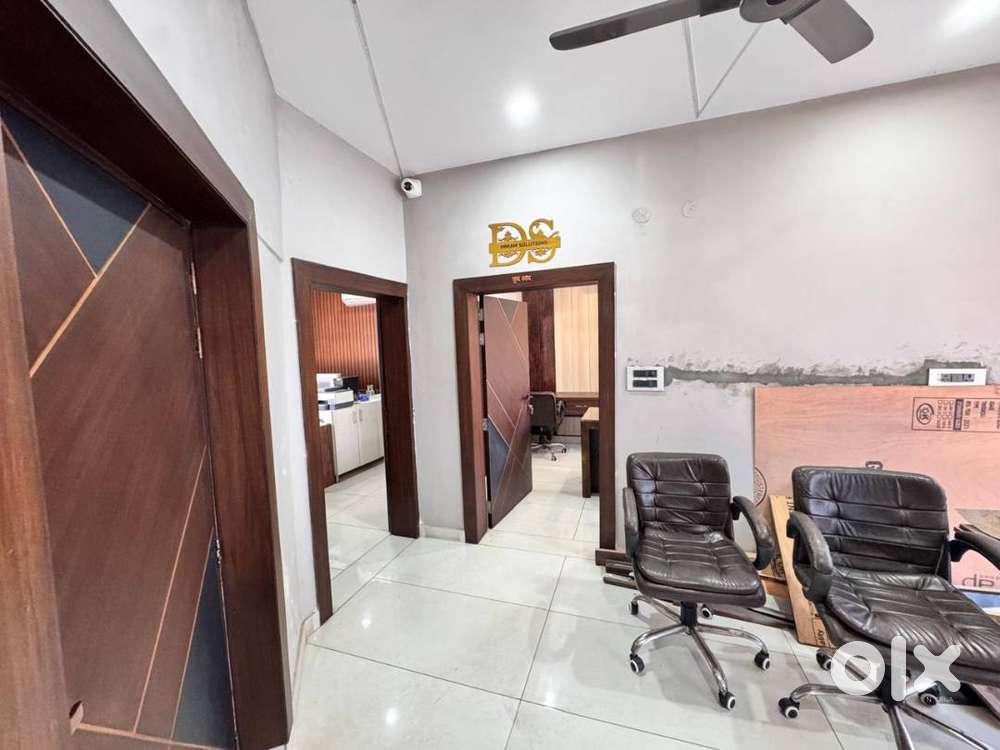 1000 sqft furnished office