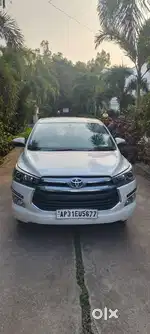 Toyota Innova Crysta 2.4 V 8 STR, 2018, Diesel