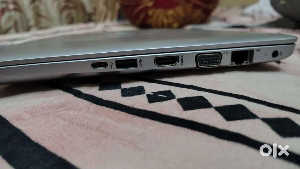 Hp laptop 430 g4 core i3 7th generation