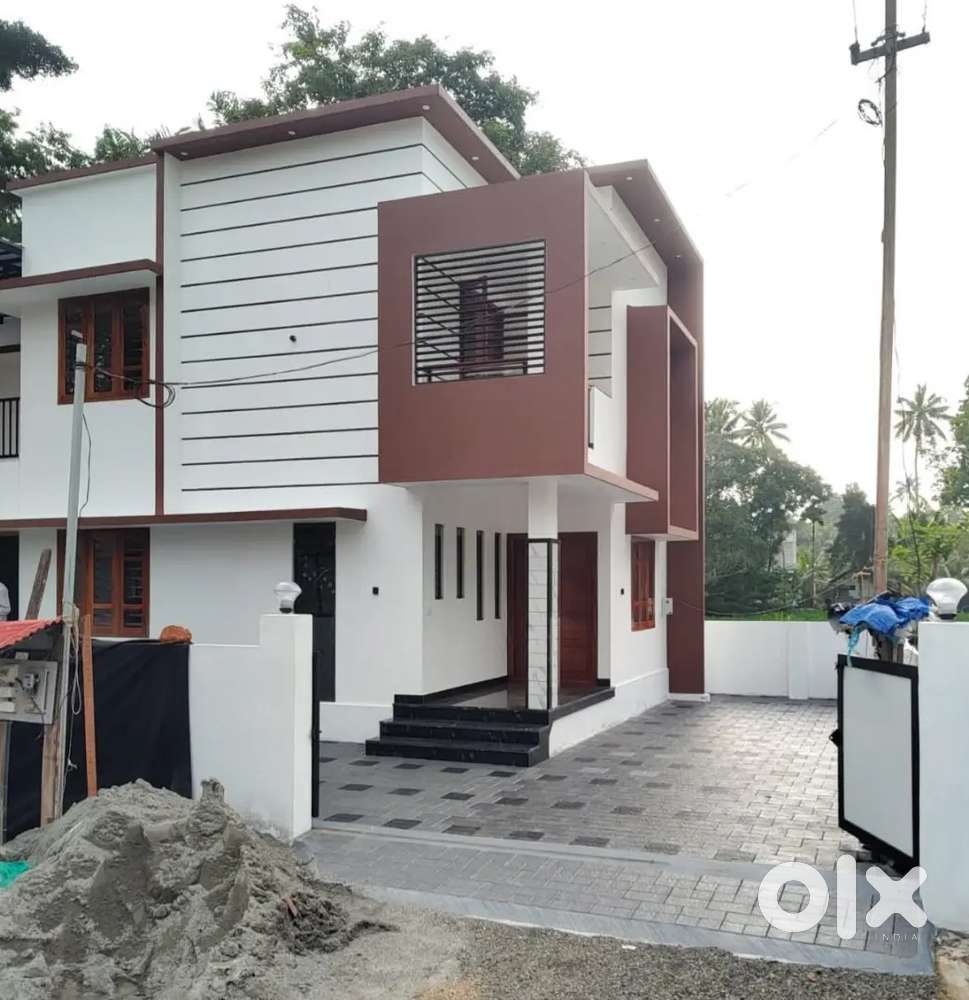 ചേർത്തല പോലീസ് സ്റ്റേഷന് പടിഞ്ഞാറു വശം 3 bhk New House 50 Lakh