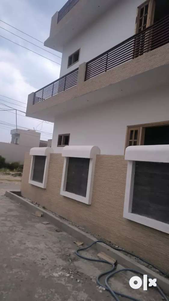 150 gaz corner house double storey in loharka road