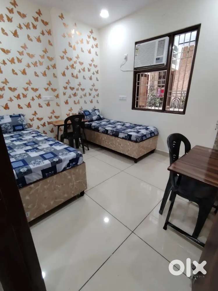 IDEAL PG LAXMI NAGAR