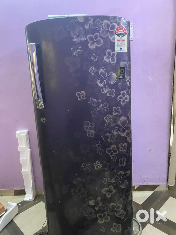Samsung refrigerator, average condition