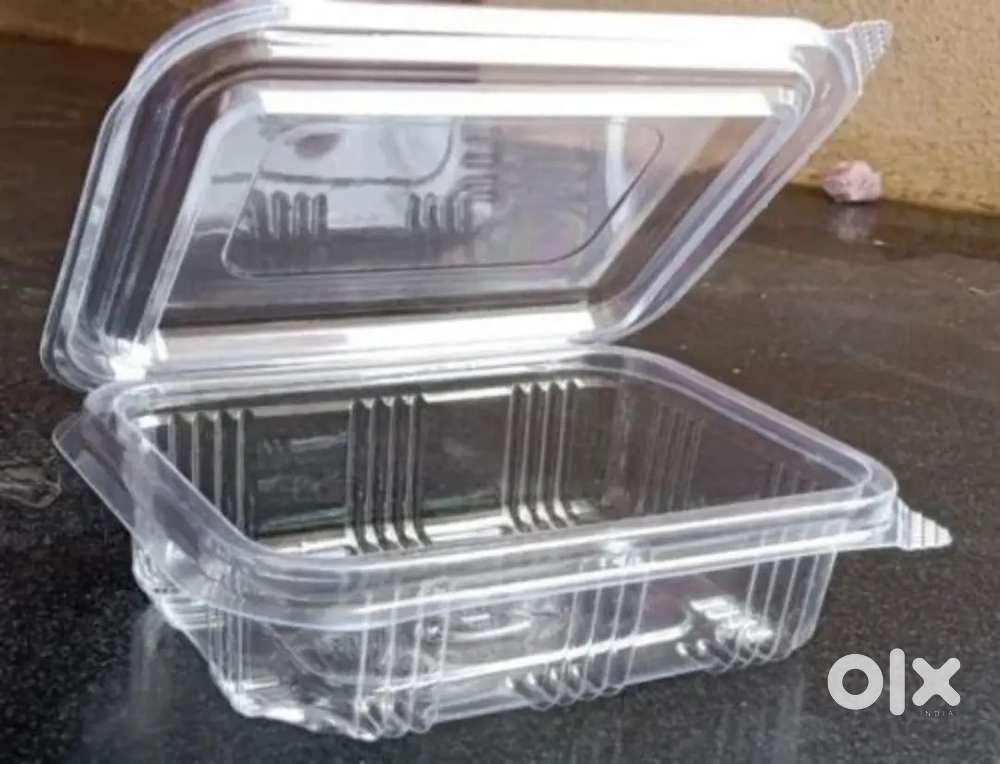 Plastic container