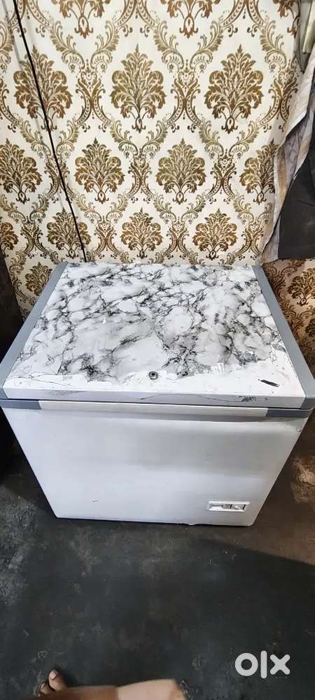 Single door deep freezer...