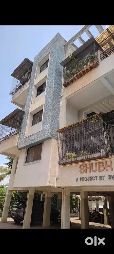 2bhk for resell flat prime location manjri BK