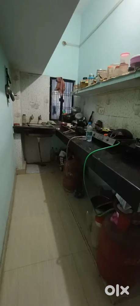 Need female room mate