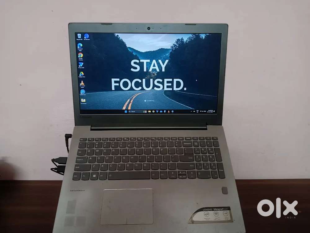 Lenavo IdeaPad 520 i5 ,4gbnvidia graphics card