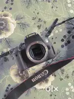 CANON EOS 700D