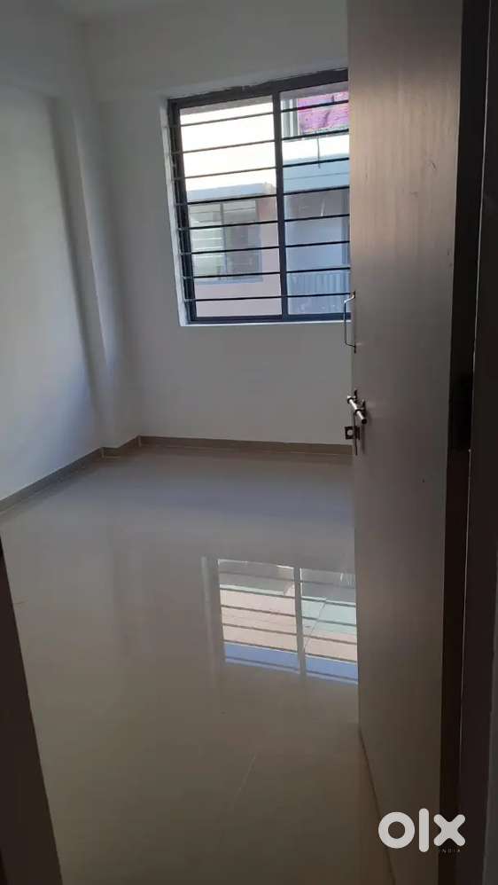 2 bhk semi furnished and unfurnished flate available on rent