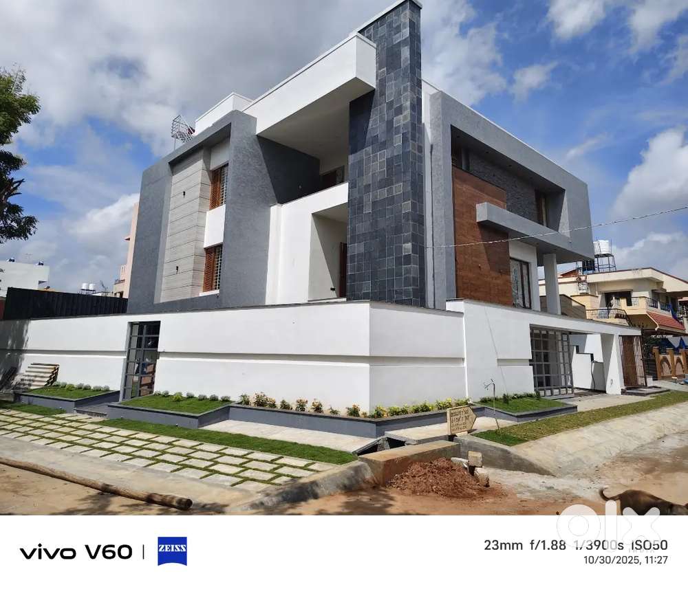 Brand new 5 BHK individual duplex house for sale in Vijay Nagar 3rd st