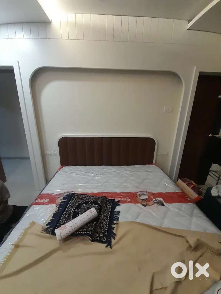 Wanted boy & girls for the showroom