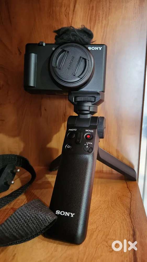Sony Digital Camera ZV-1 Only (Compact, Video Eye AF,