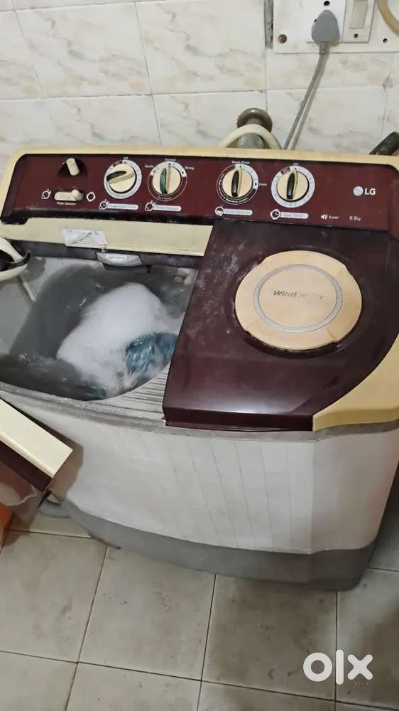 Lg 6.8kg semi automatic washing machine