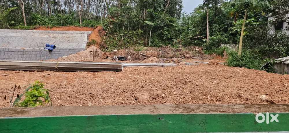 MC Roadside Adoor: 10 cents Commercial Land for Lease