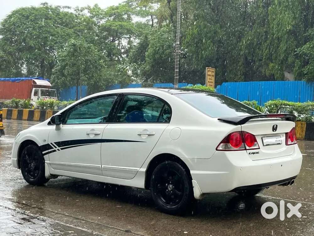 Honda Civic 1.8 Sportz MT, Well Maintained in showroom condition