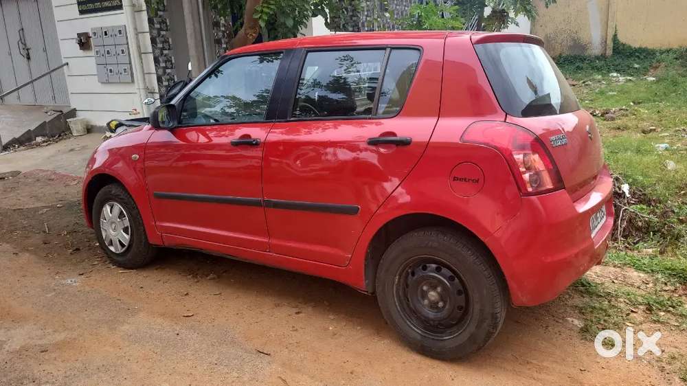 Maruti Suzuki Swift 2010 Petrol 86000 Km Driven