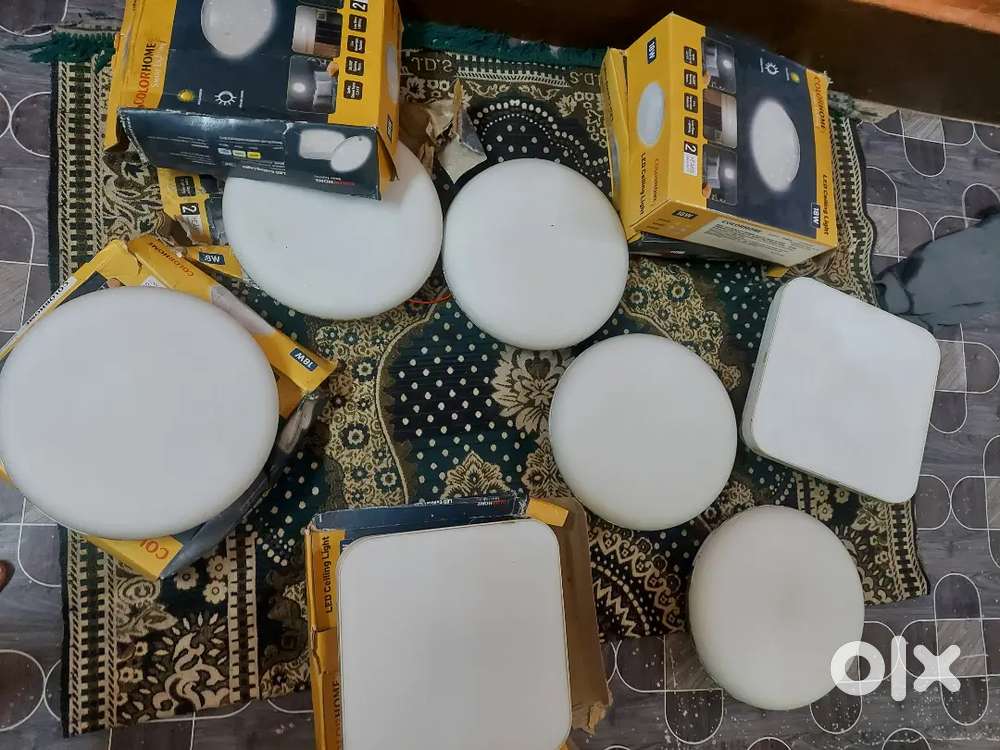 LEd light  Ceiling room  Haal uot said and office Very good