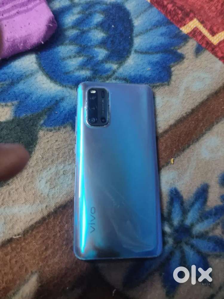 Hi frnds selling my vivo v19 only phone