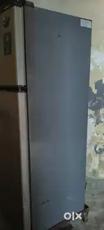 Whirlpool Fridge double door  Price 4000 rs ( Negotiable)