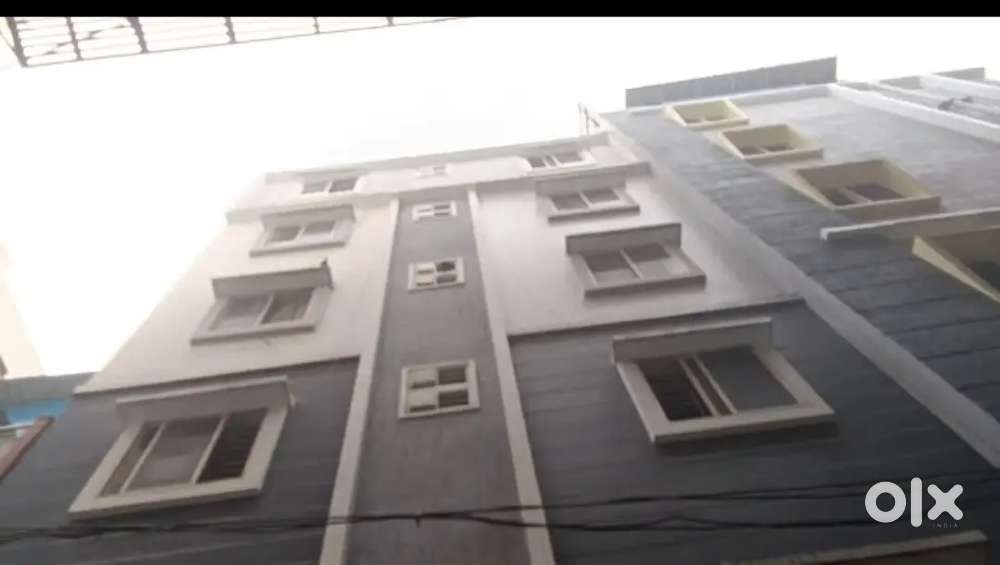 Building for sale urgent.