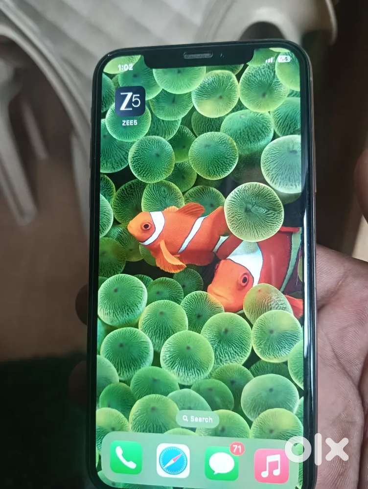 I phone XS in Good condition