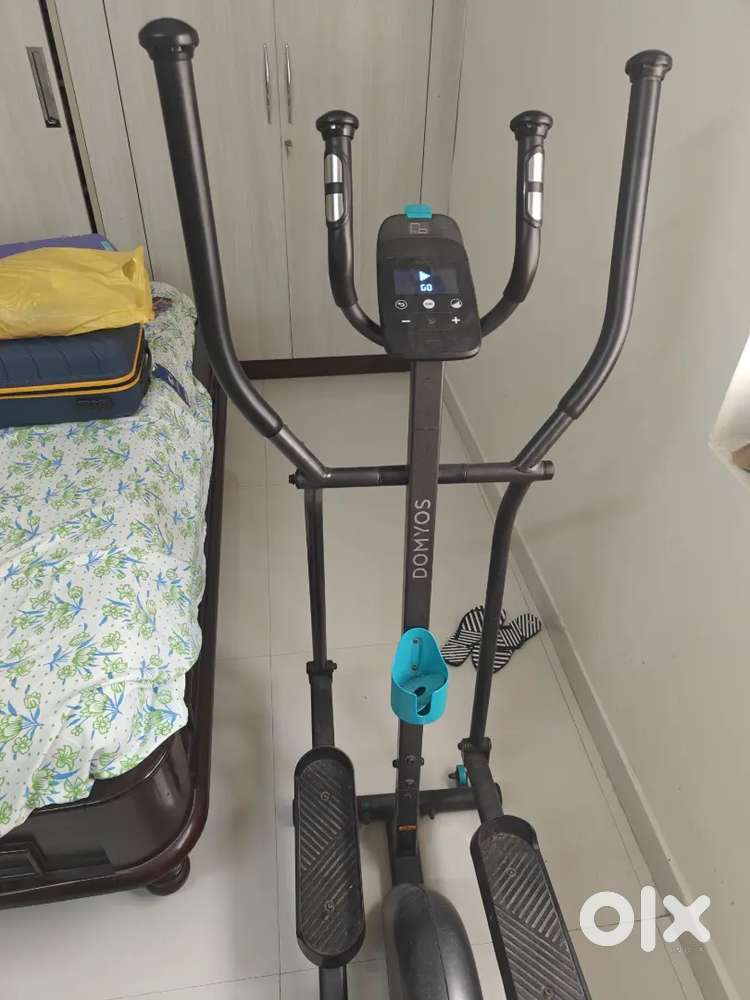 Cross trainer DOMYOS 120 for sale