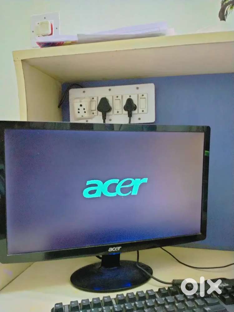 Full pc setup with brand new CPU, monitor, keyboard, mouse