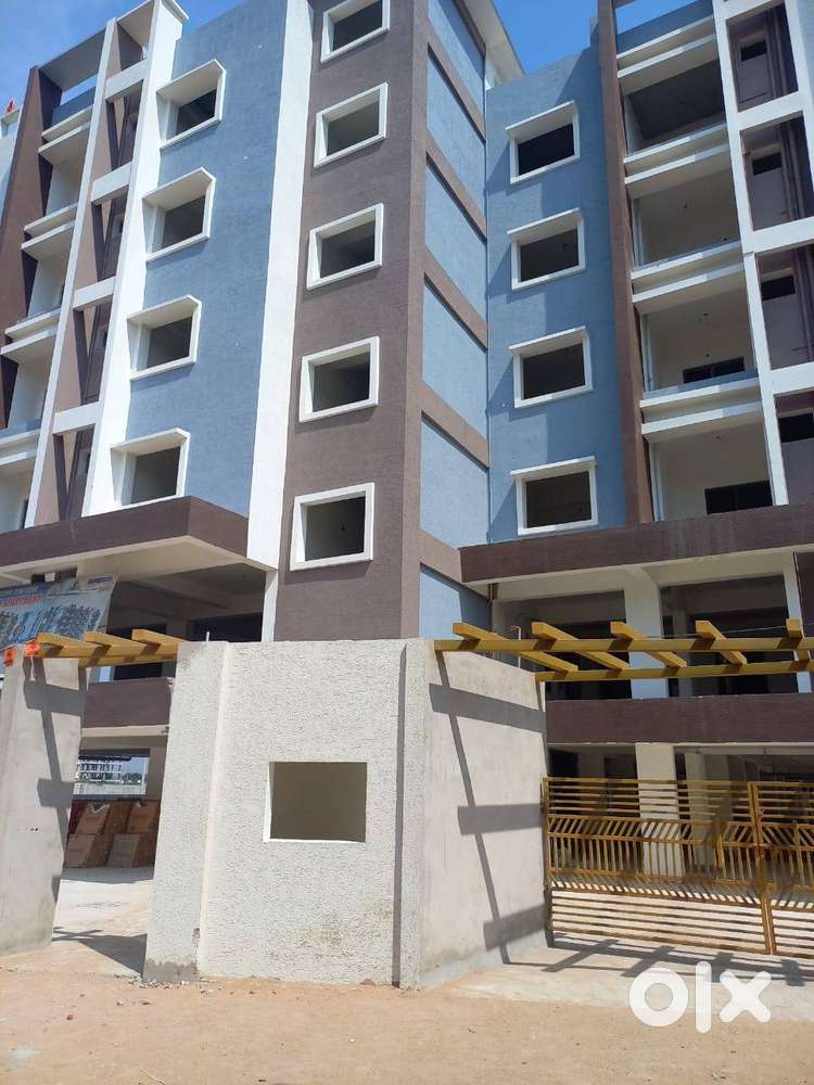 CCTV CAMERA,LIFT,CAR PARKING,GENERATOR,BOREWELL