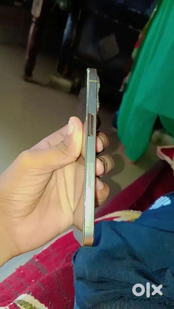 13pro 256gb good condition golden color. Folder change