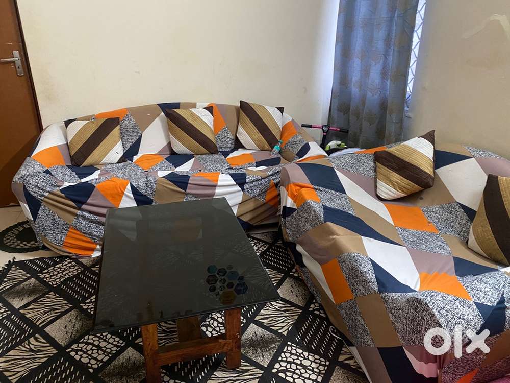 5 seater with glass top table