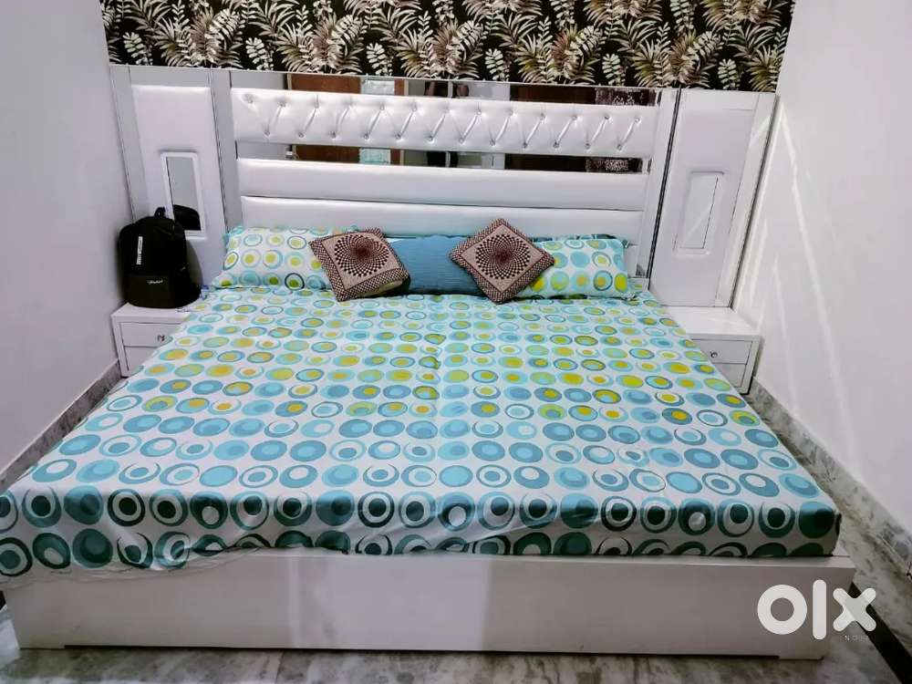 King Size Bed With Mattress