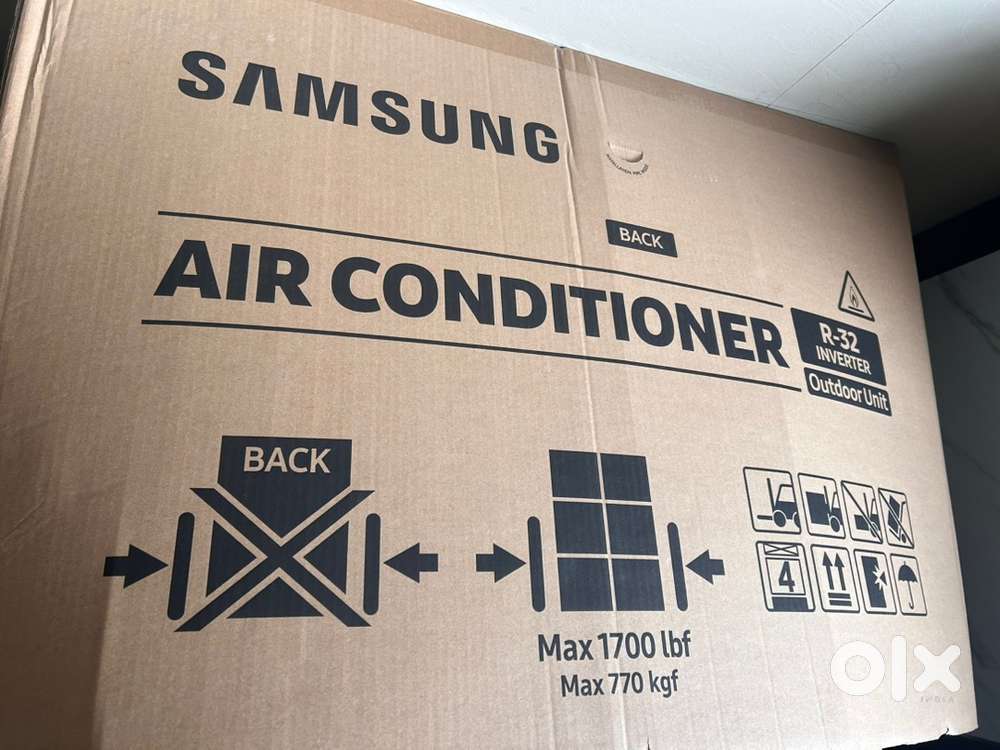 New Samsung WindFree Smart Wifi connect 1.5 Ton(5-Star) AC with box