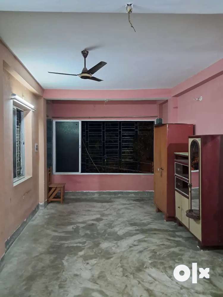 In Tollygunge 650 Sq.ft.1 bed room,1 bathroom,1big dining cum kitchen