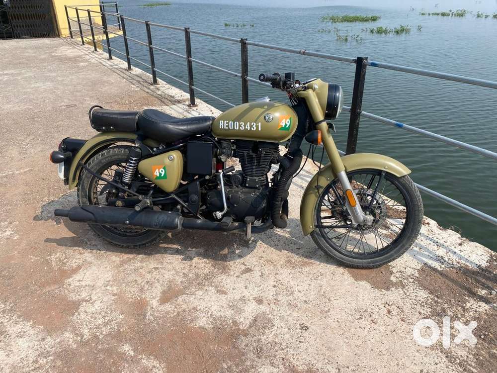 Royal Enfield bullet 350 full condition, new battery 2 tire view