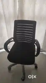 Second-Hand Ergonomic Office Chair – Great for Work From Home